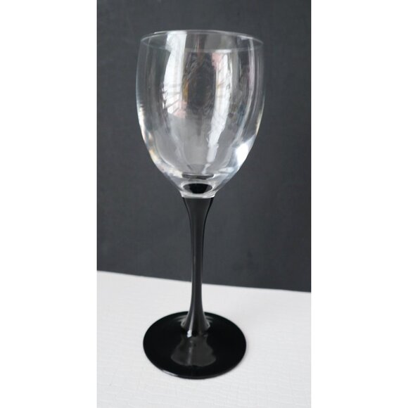 4 Vintage LUMINARC Black Stemmed Wine Glasses France Barware - Picture 4 of 5